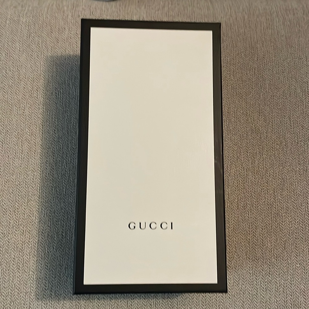 NWT Authentic Rubber St. Gucci print logo slides.